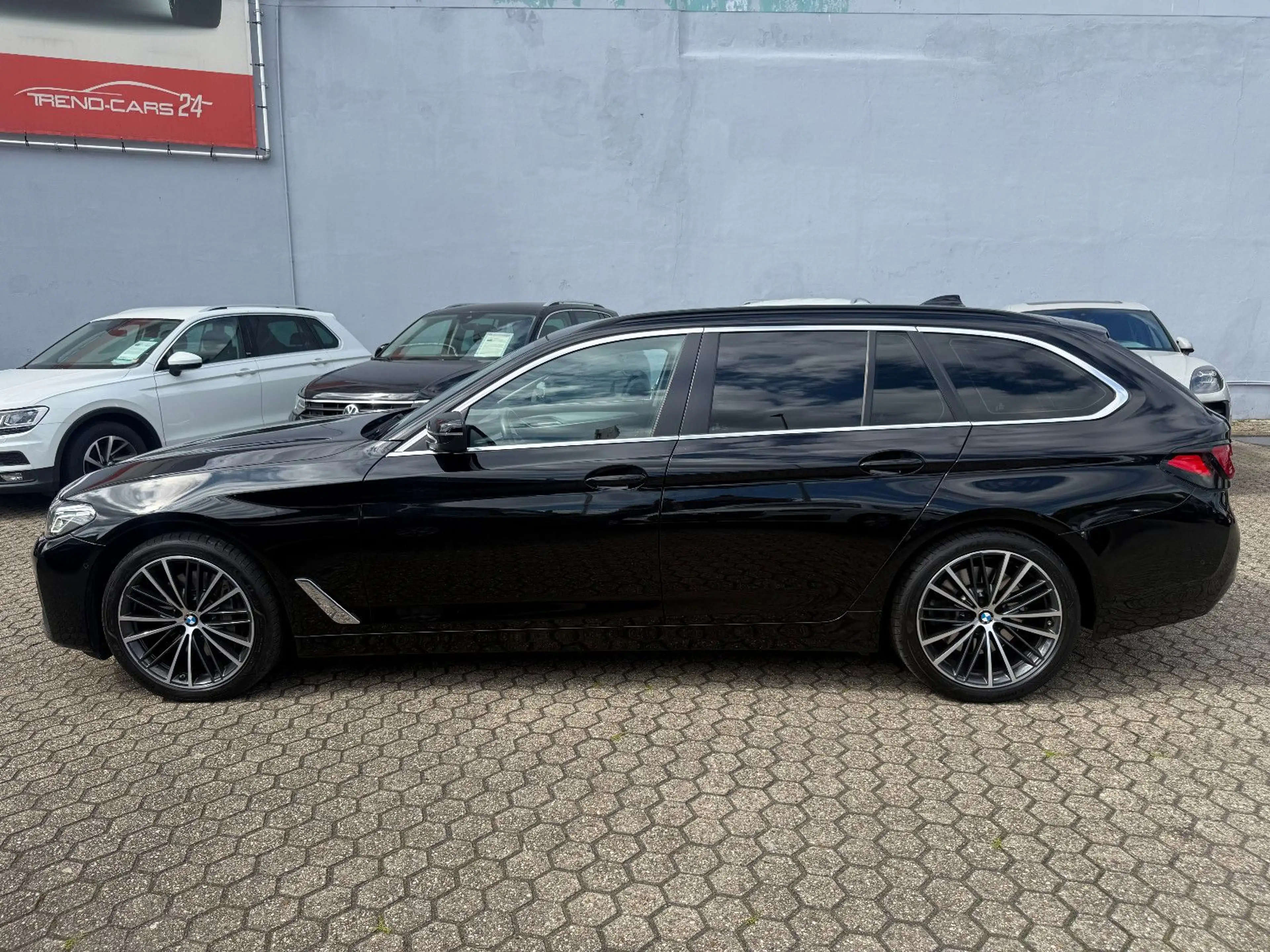 BMW 530 d Touring*Laser*Tempomat*AHK* — photo 2