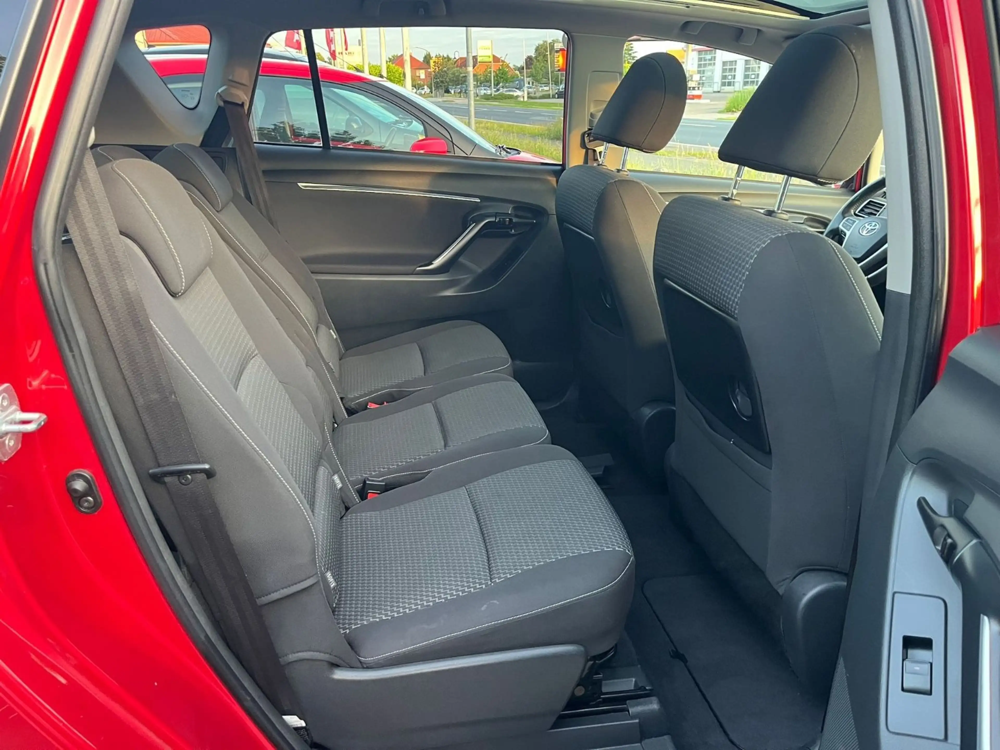 Toyota Verso Edition Klima Panorama Kamera *7.Sitze* — photo 11