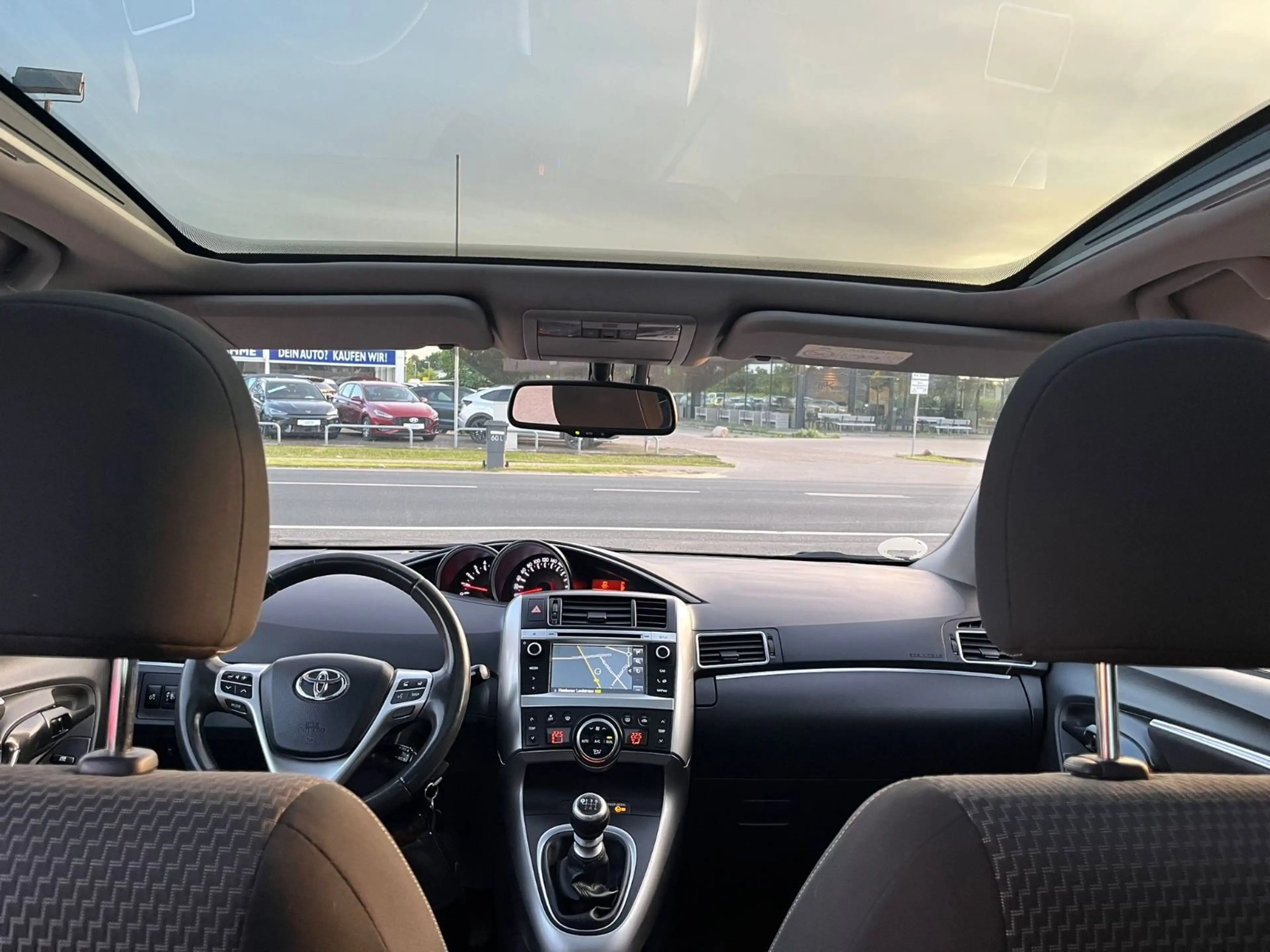 Toyota Verso Edition Klima Panorama Kamera *7.Sitze* — photo 10