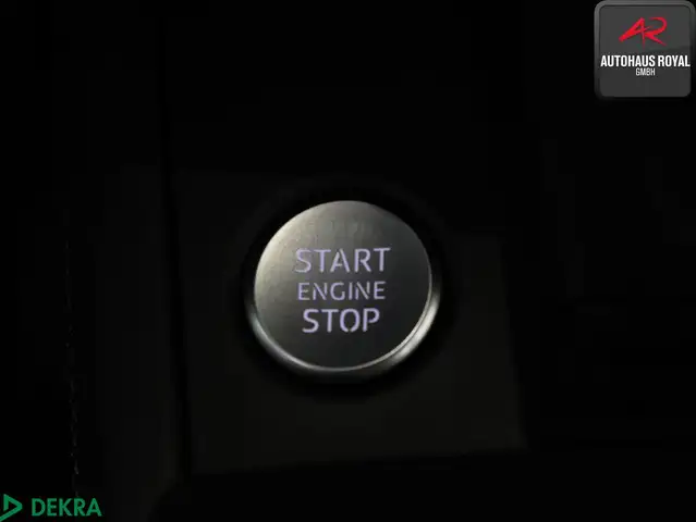 Audi A4 view 24