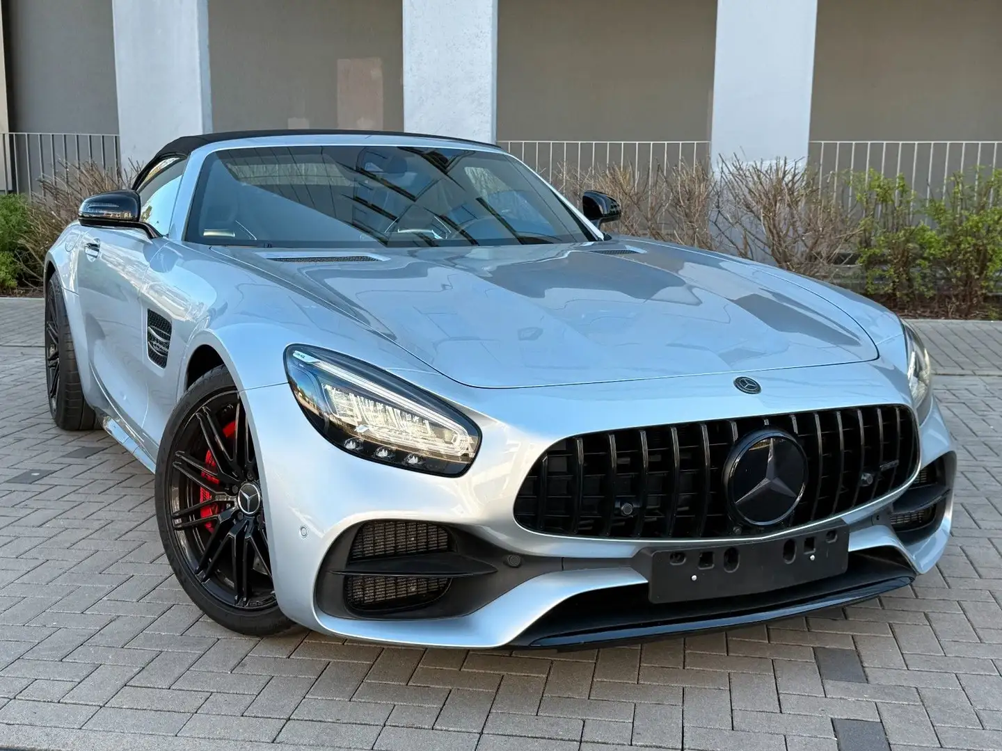 Mercedes-Benz AMG GT C Roadster Night & Carbon HSL Performance Silber - 2