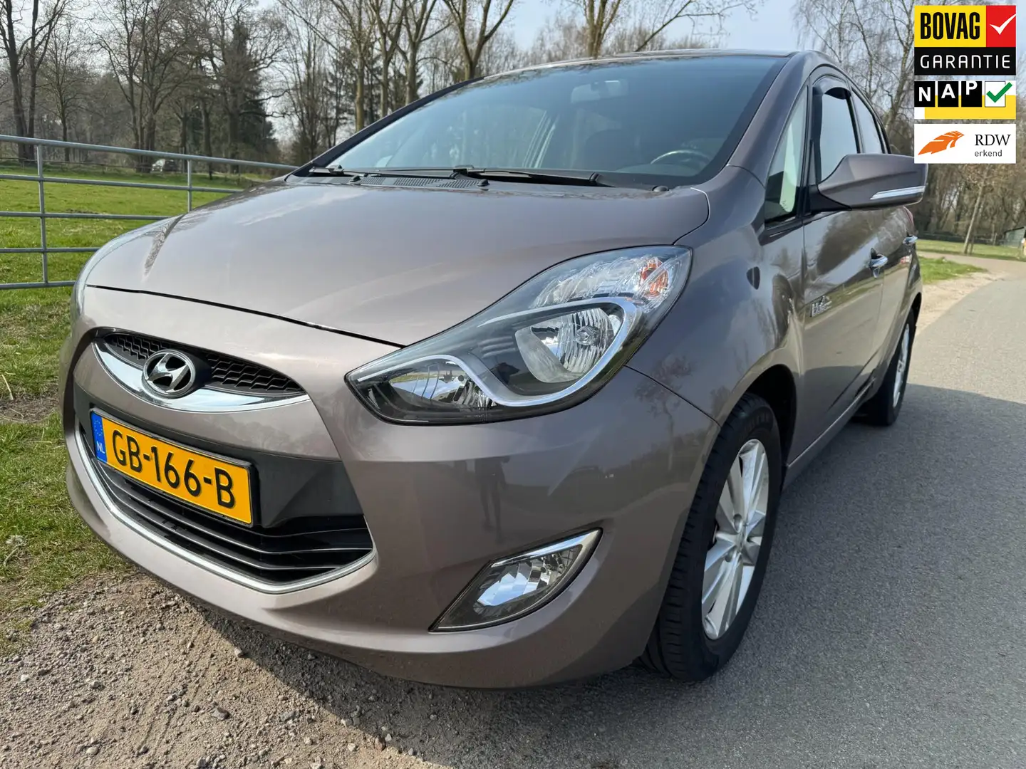 Hyundai iX20 1.6i i-Vision 125PK dealer onderhouden met airco e Bruin - 1