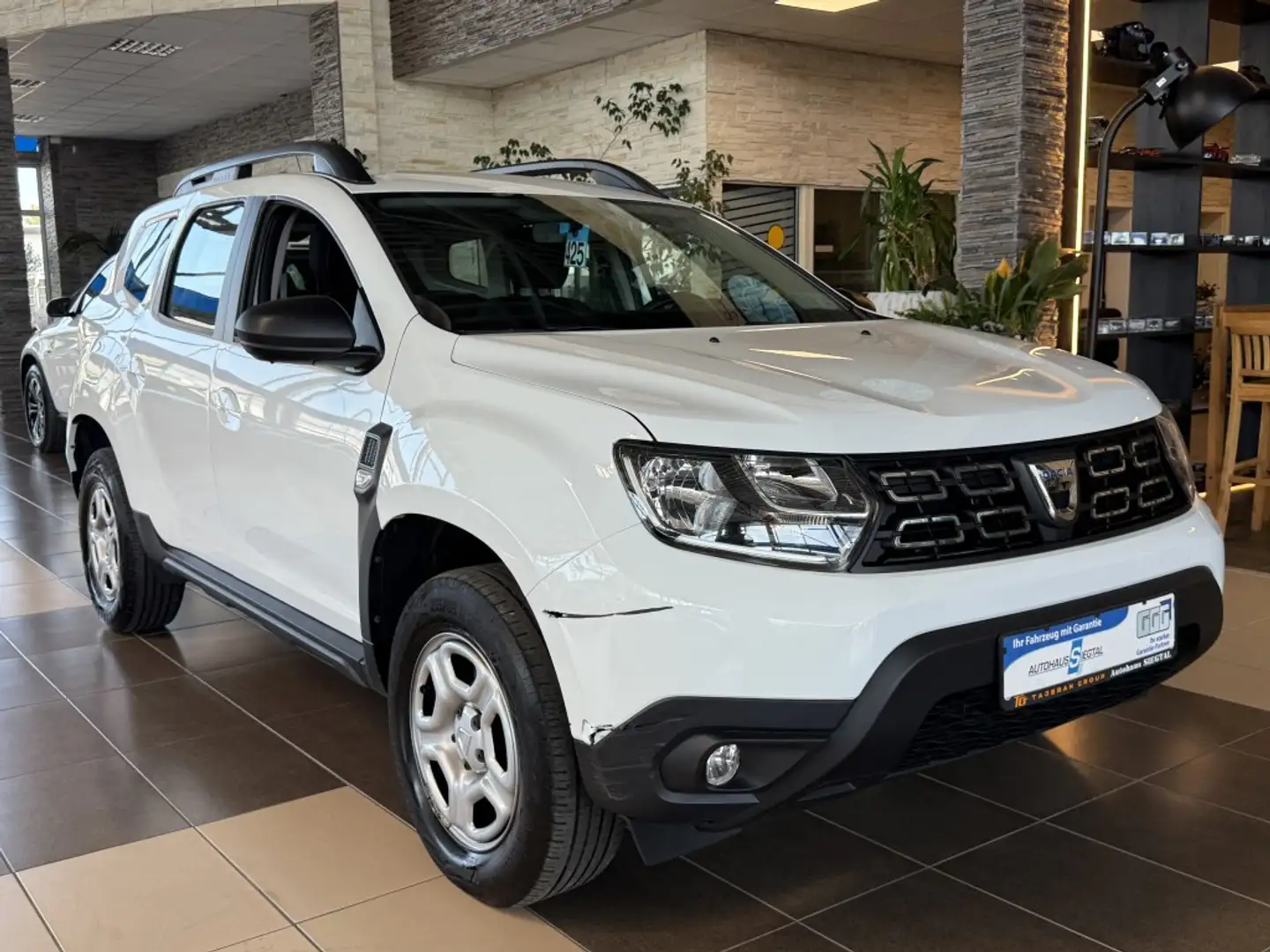 Dacia Duster Comfort*Navi*SHZ*Klima*BT-Audio*Tempomat* Weiß - 2