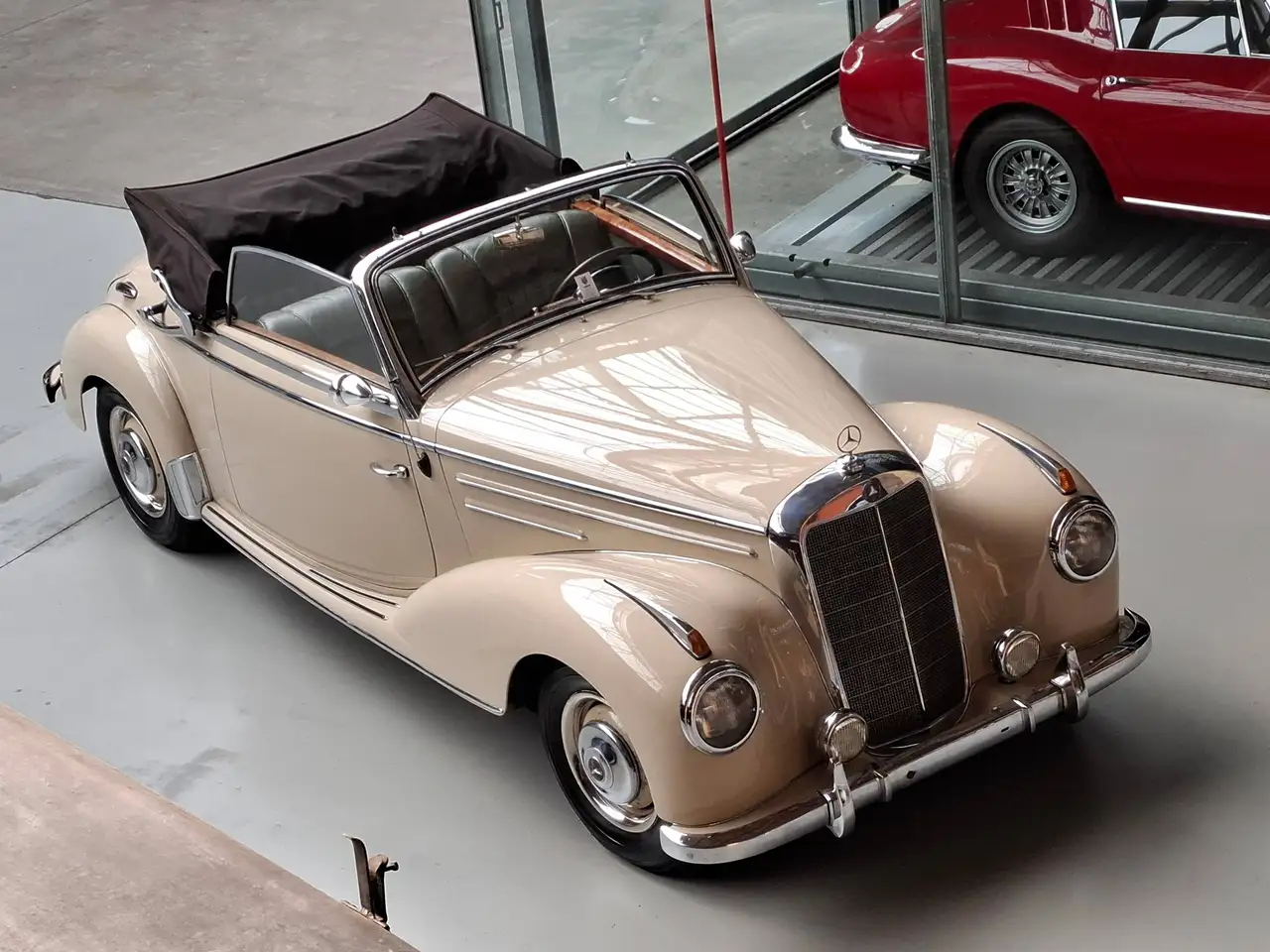 Mercedes-Benz 220 Cabriolet A, foto 2