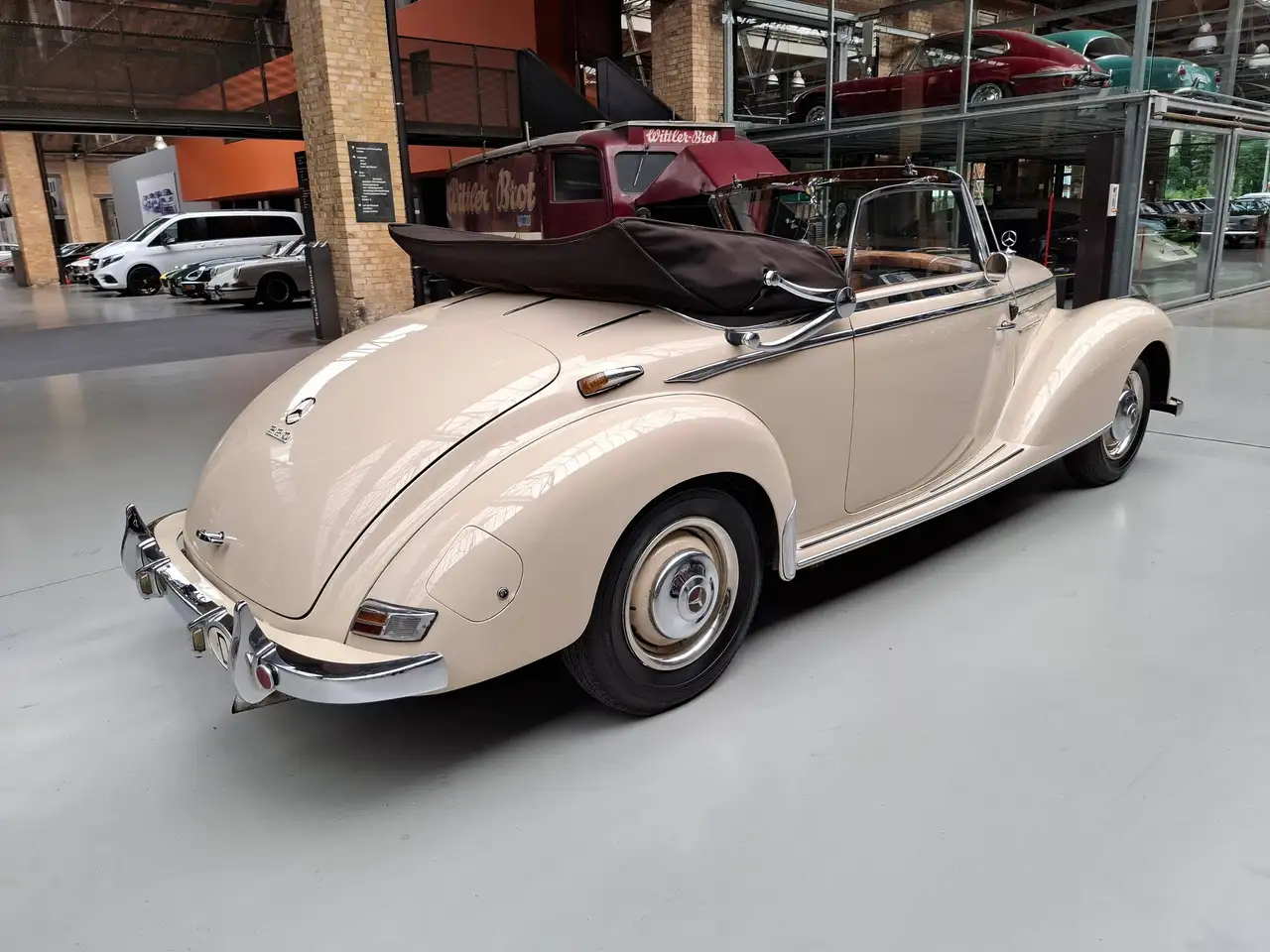 Mercedes-Benz 220 Cabriolet A, foto 6
