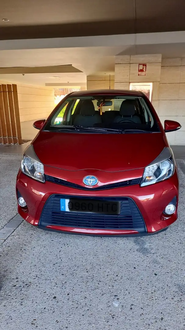 Toyota Yaris Yaris Hybrid 1.5 Active Active Rojo - 1