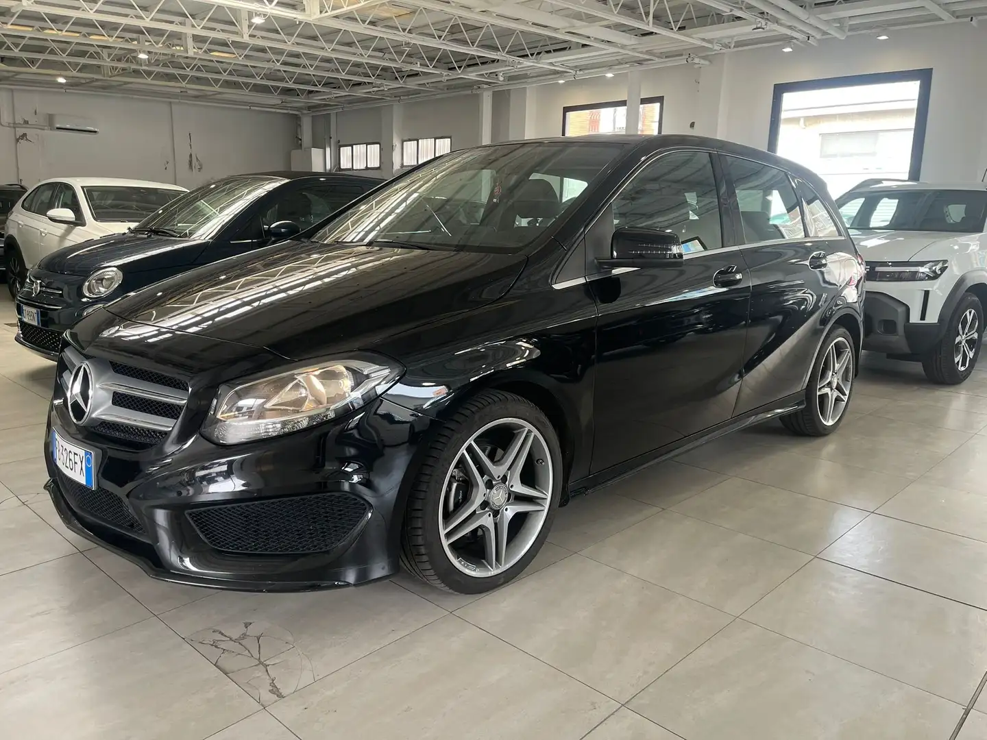 Mercedes-Benz B 180 d 1.5 109CV Premium automatica Nero - 1