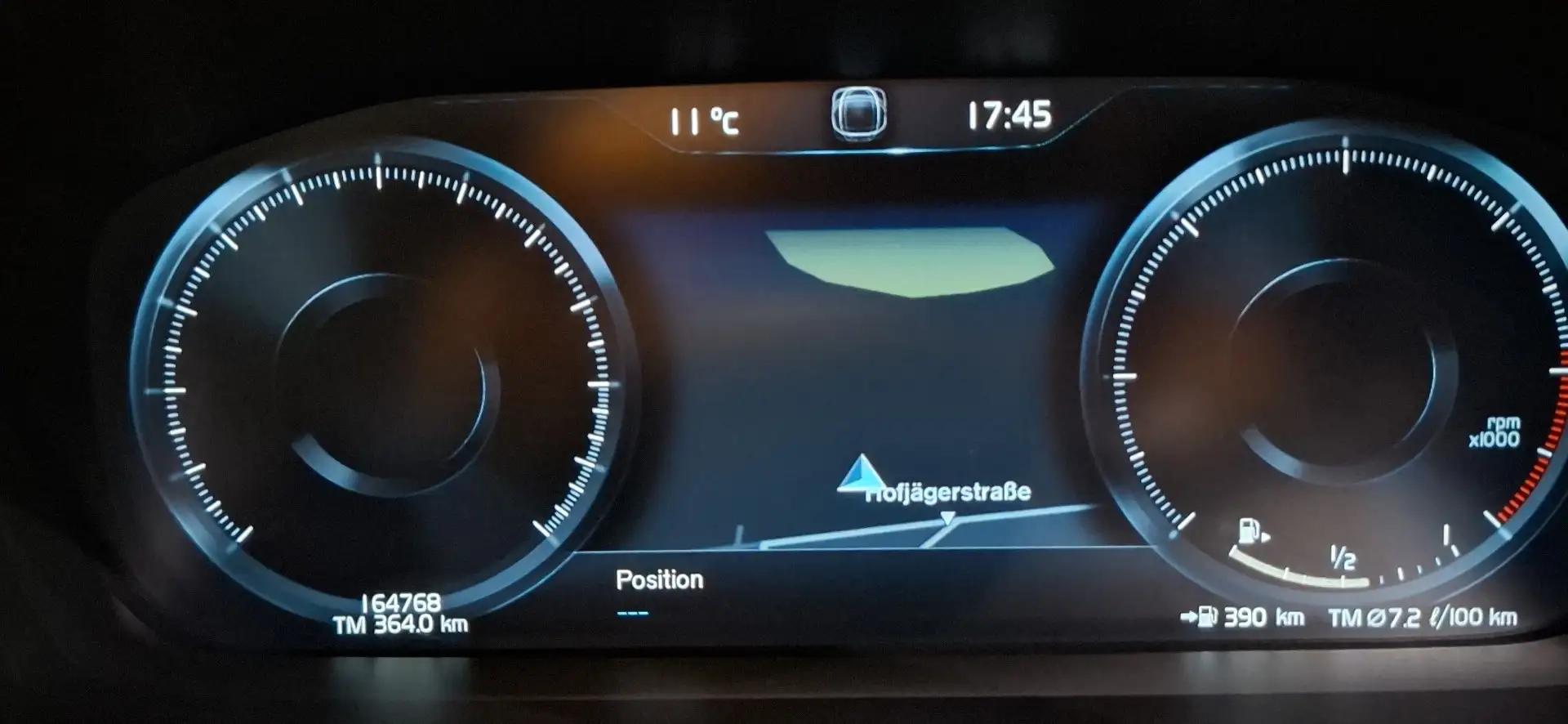 Volvo V90 D4 Geartronic Momentum - 2