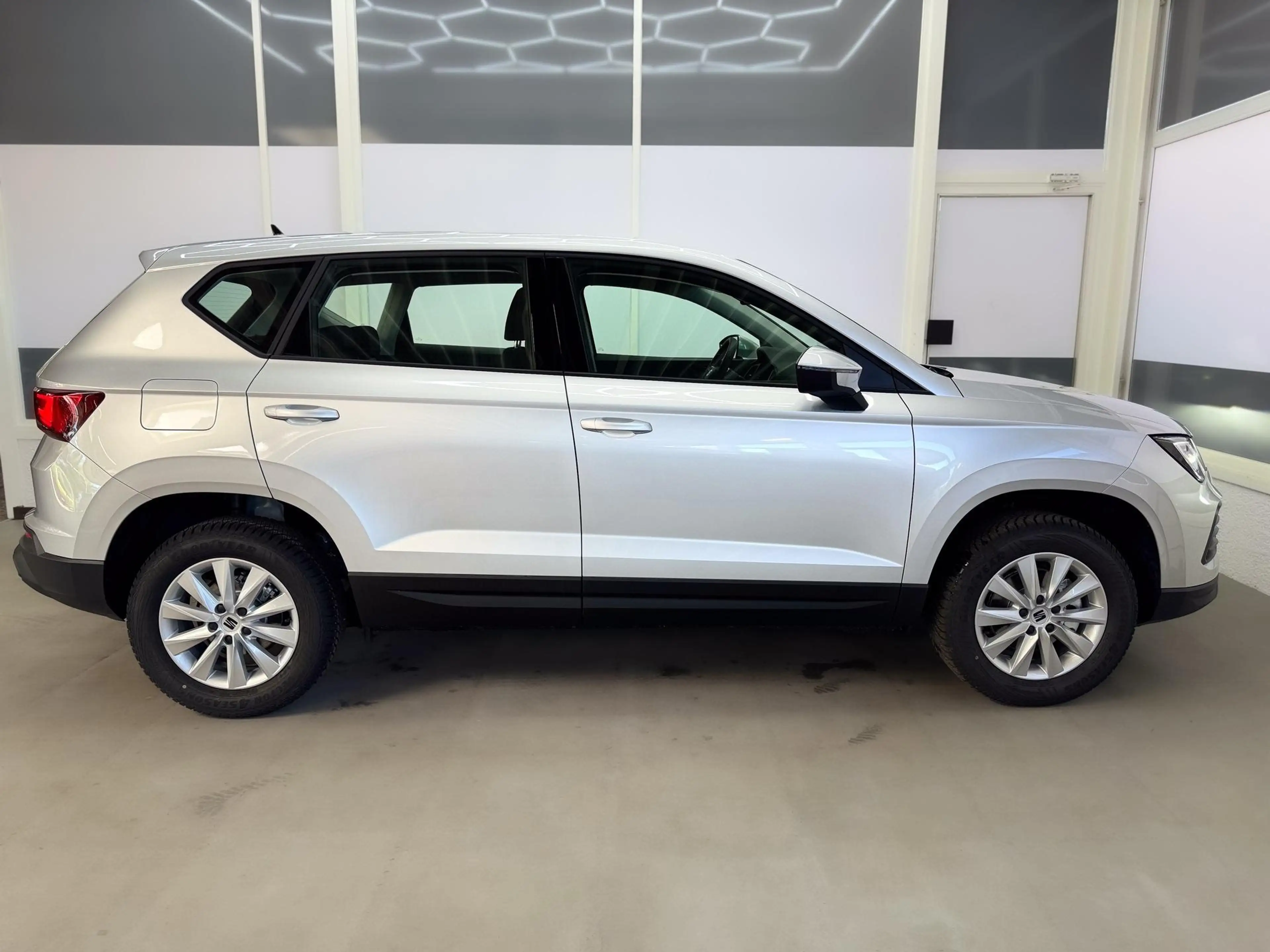 SEAT Ateca EDITION KLIMAAUTOMATIK SHZ ALU TEMPOMAT EL.PAKE... — photo 4