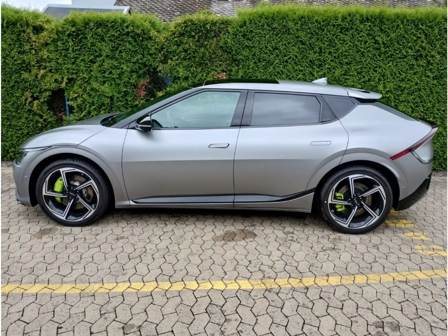 Kia EV6 GT 4WD Panoramadach Moonscape Matt Šedá - 2