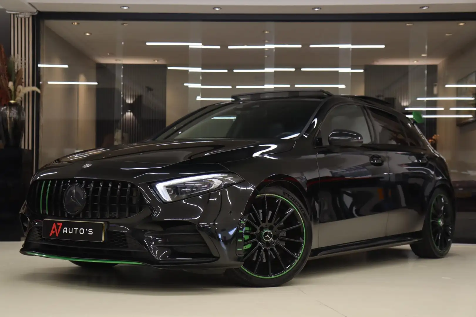 Mercedes-Benz A 220 AMG /PANODAK/SFEERV/CAM/MEOMORY/LANE/VOL Zwart - 1
