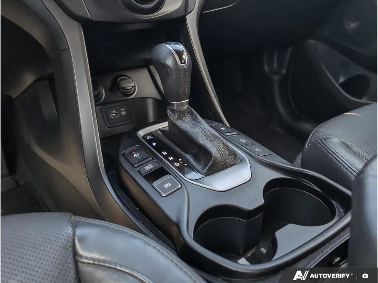 Hyundai SANTA FE снимка Hyundai SANTA FE