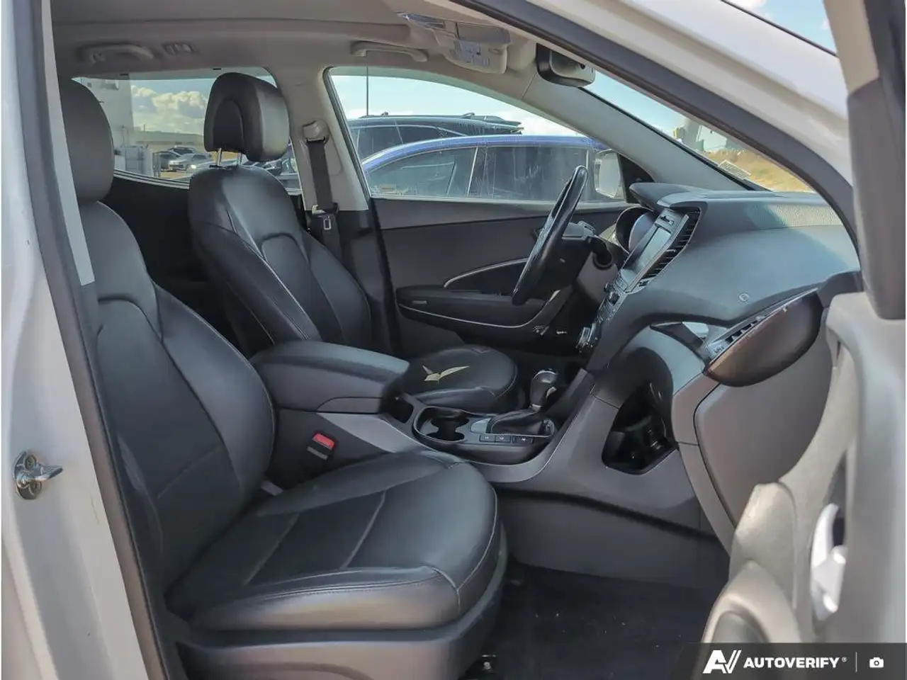 Hyundai SANTA FE снимка Hyundai SANTA FE