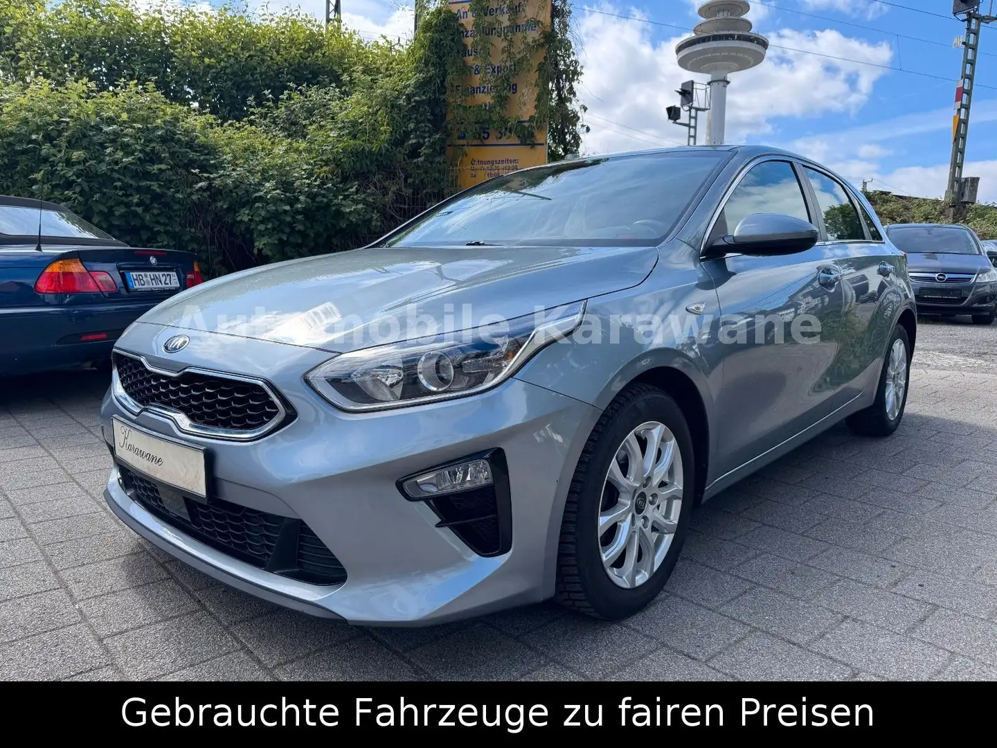 Kia Ceed / cee'd 1.6 CRDi Vision*Navi*R-CAM*1.HAND* Plateado - 1