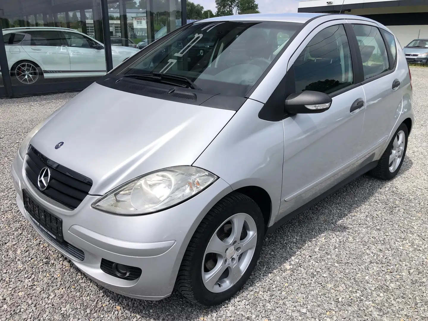 Mercedes-Benz A 170 CLASSIC*AHK*Klima*Licht- und Sicht-Paket*SHZ* Silber - 1
