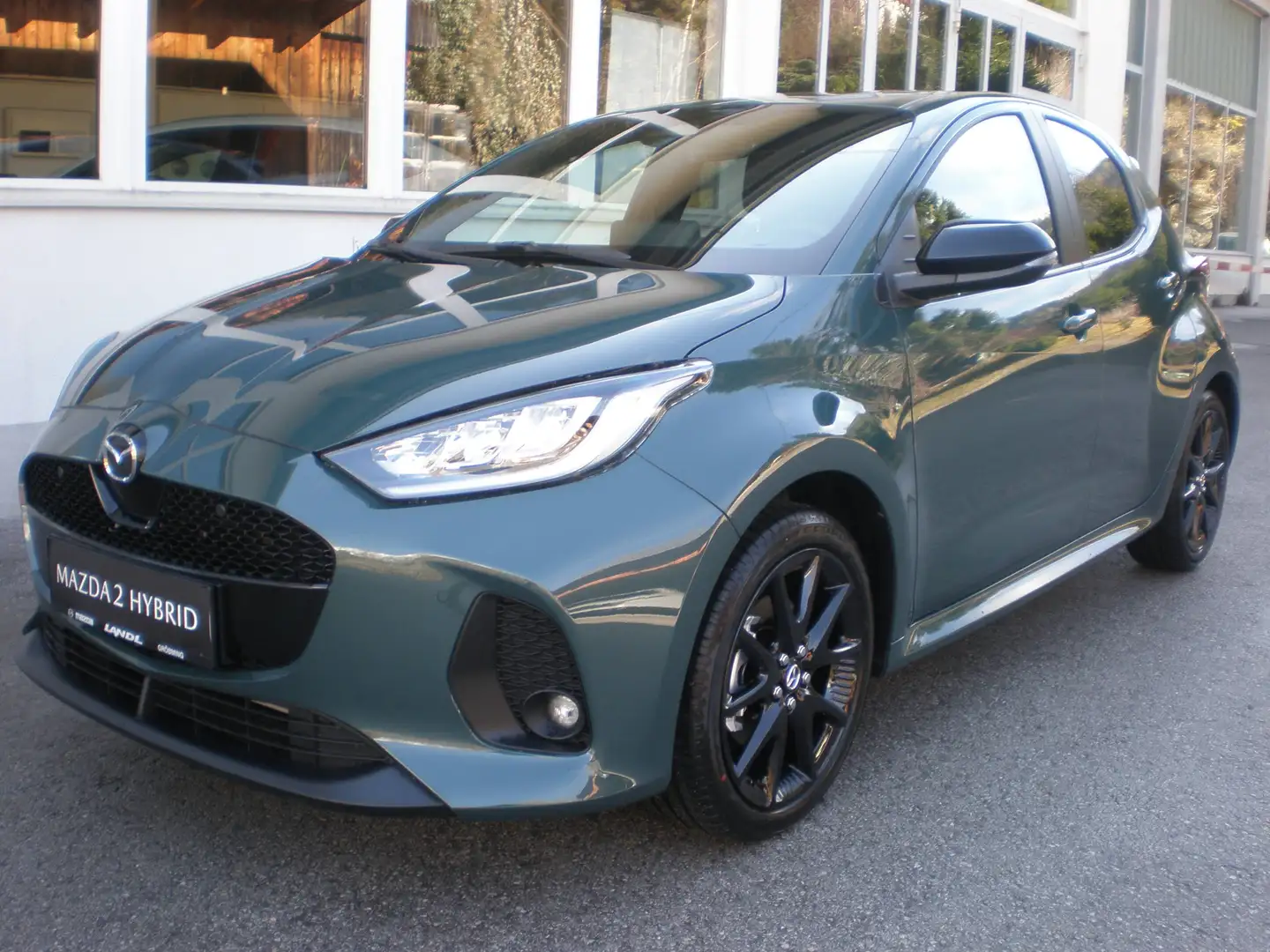 Mazda 2 Hybrid AT Homura Grün - 1