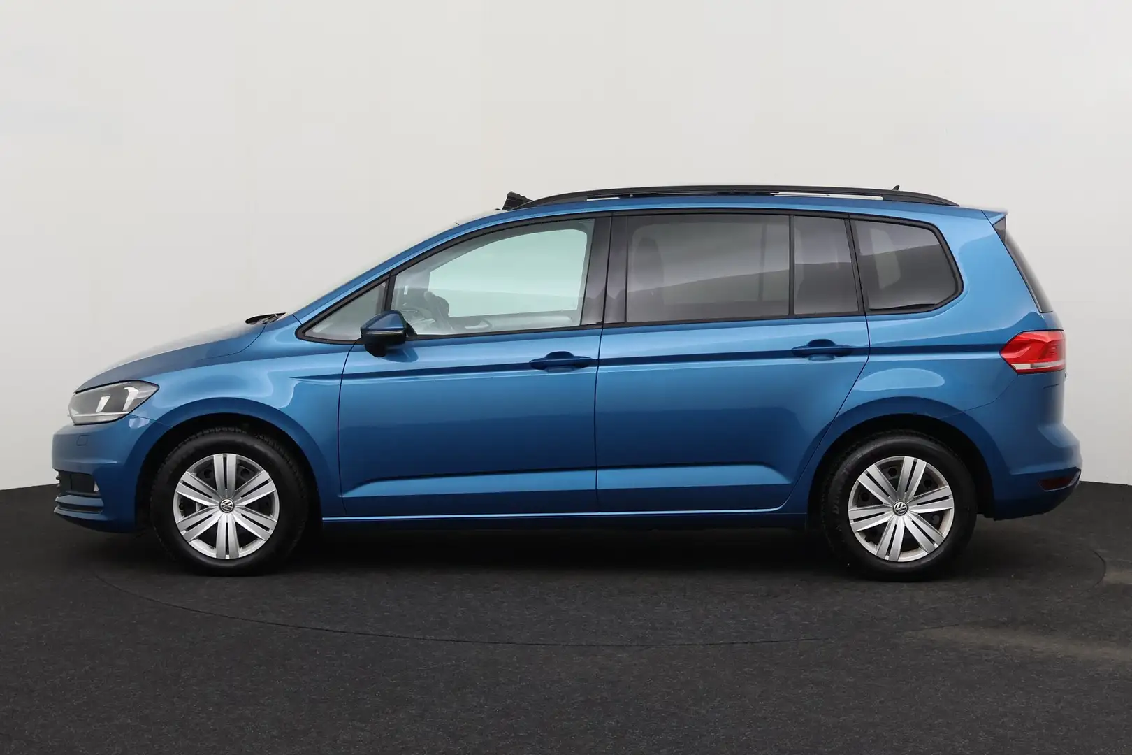 Volkswagen Touran TRENDLINE 2.0TDI + GPS + CAMERA + PDC + CRUISE + P - 2