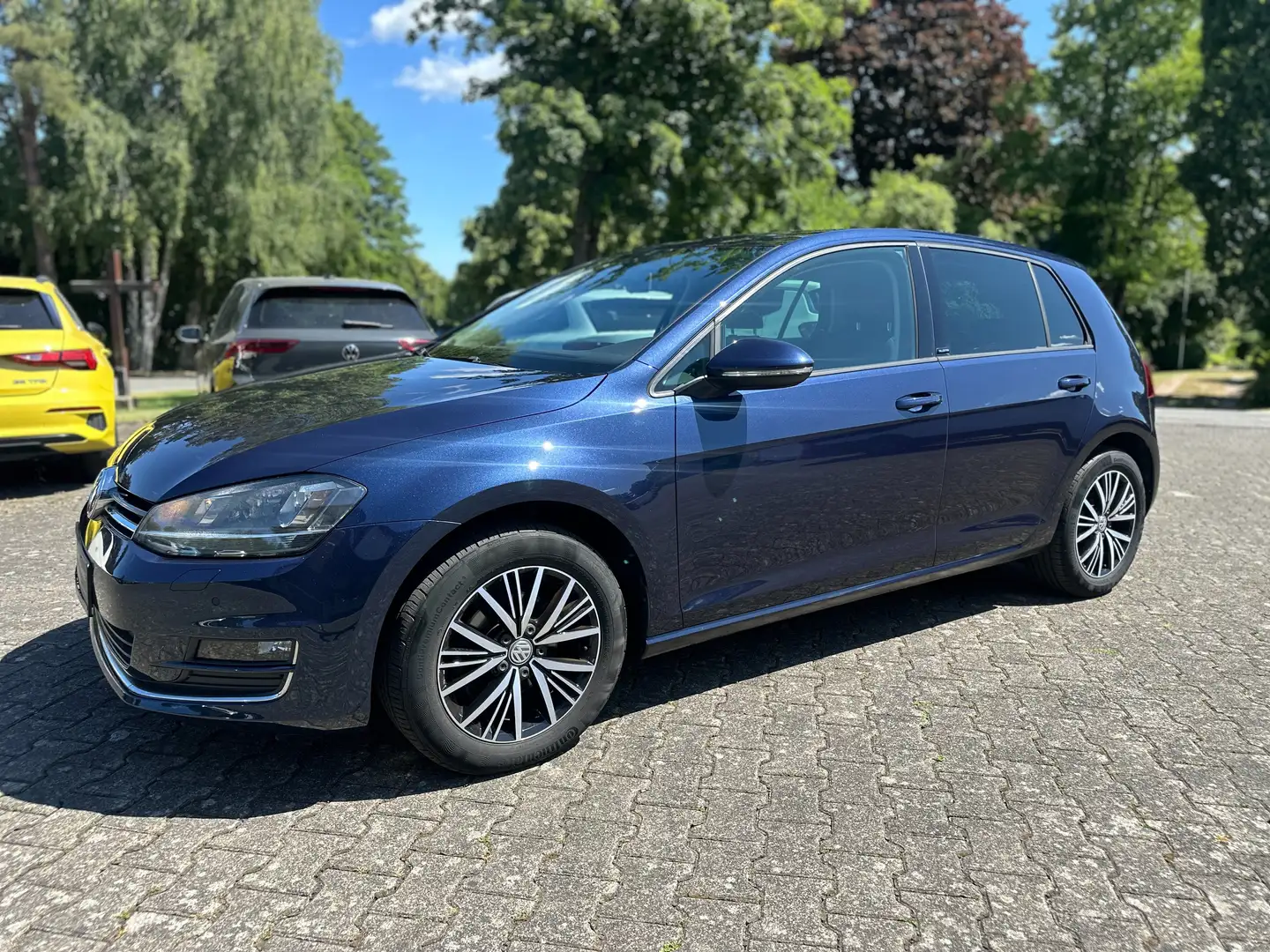 Volkswagen Golf VII 1.2 TSI Allstar BlueMotion Shz/Navi/Pdc/Xenon Blu/Azzurro - 1