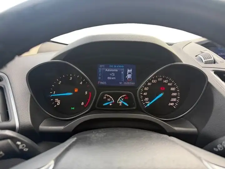 Ford Kuga 2.0 TDCi Titanium 4x4 Powershift (2014) 2013, foto 16