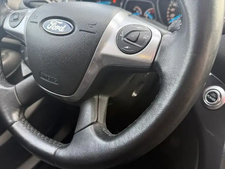 Ford Kuga 2.0 TDCi Titanium 4x4 Powershift (2014) 2013, foto 24
