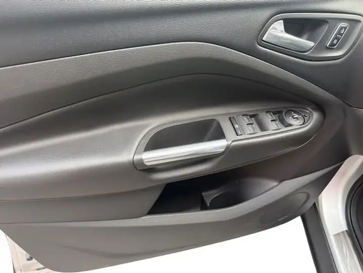 Ford Kuga 2.0 TDCi Titanium 4x4 Powershift (2014) 2013, foto 12