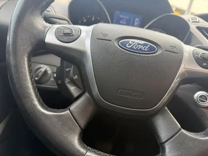 Ford Kuga 2.0 TDCi Titanium 4x4 Powershift (2014) 2013, foto 25