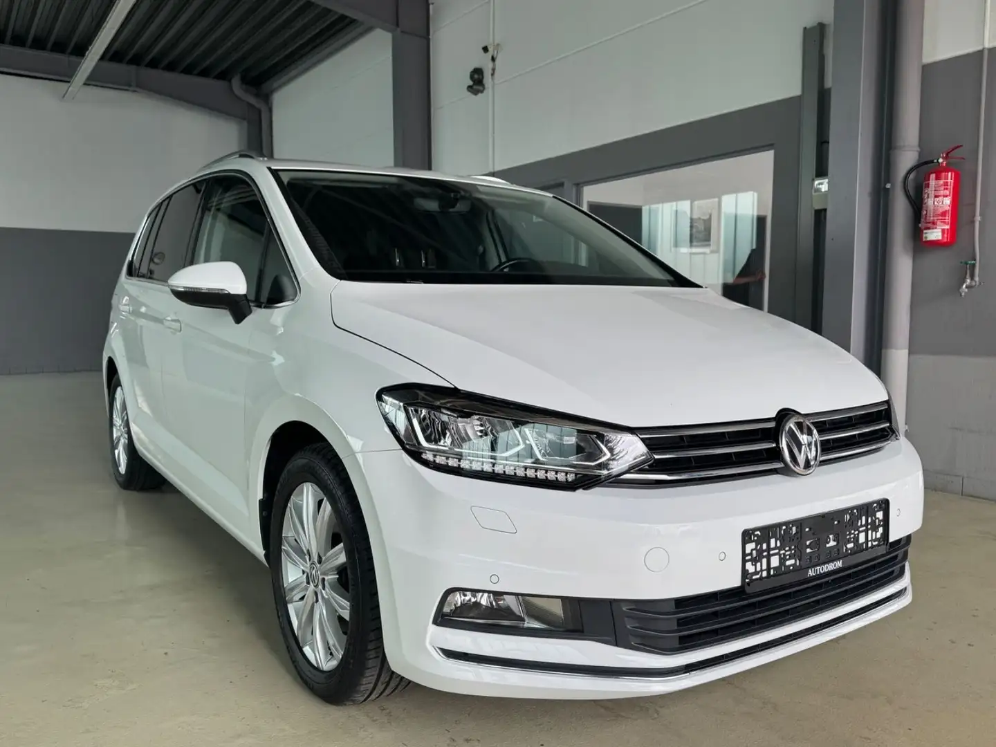 Volkswagen Touran Highline 1.4 TSI +7-Sitzer+ACC+LED Weiß - 1
