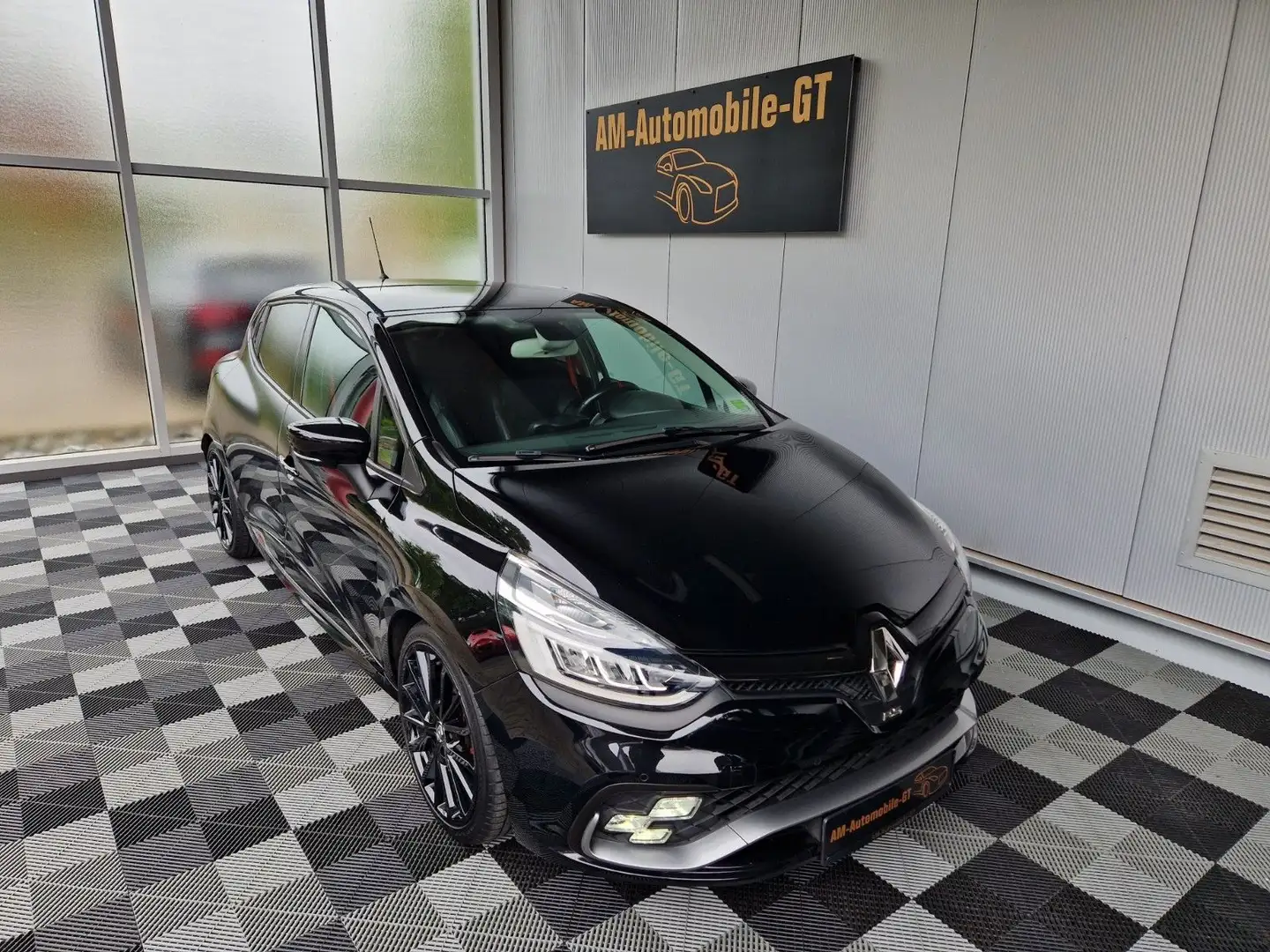 Renault Clio IV R.S. Trophy*AKRAPOVIC*LEDER*1 HAND*BOSE* Schwarz - 2