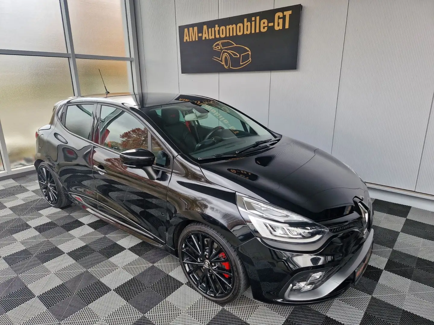 Renault Clio IV R.S. Trophy*AKRAPOVIC*LEDER*1 HAND*BOSE* Schwarz - 1