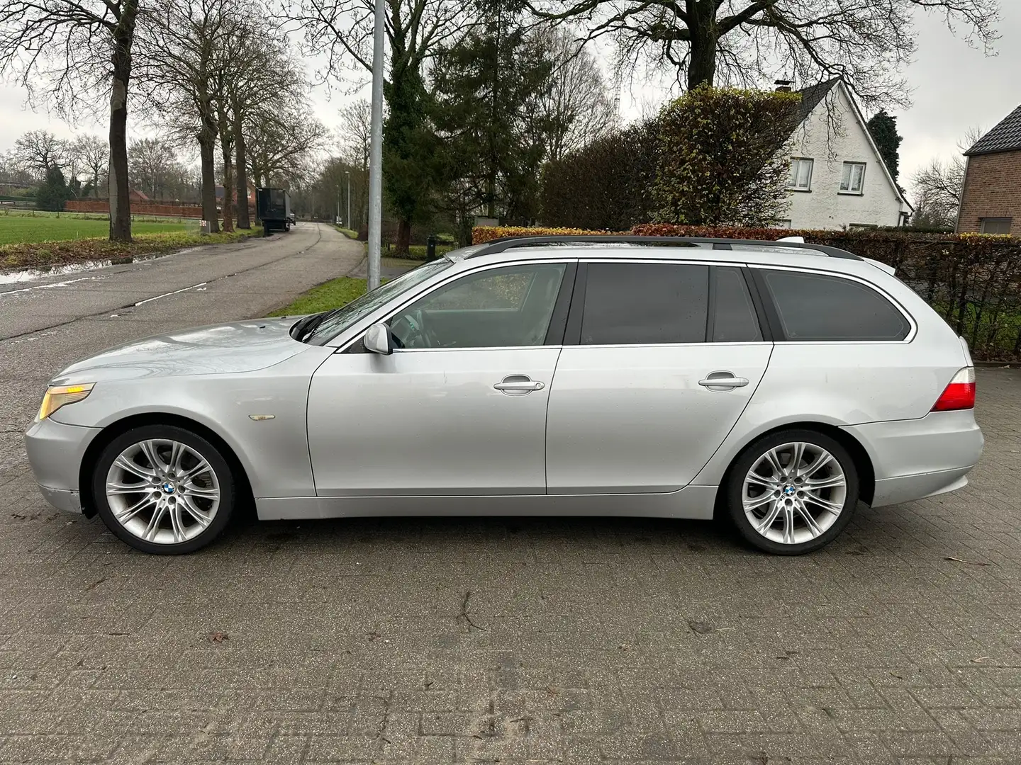 BMW 525 525d Touring - 2
