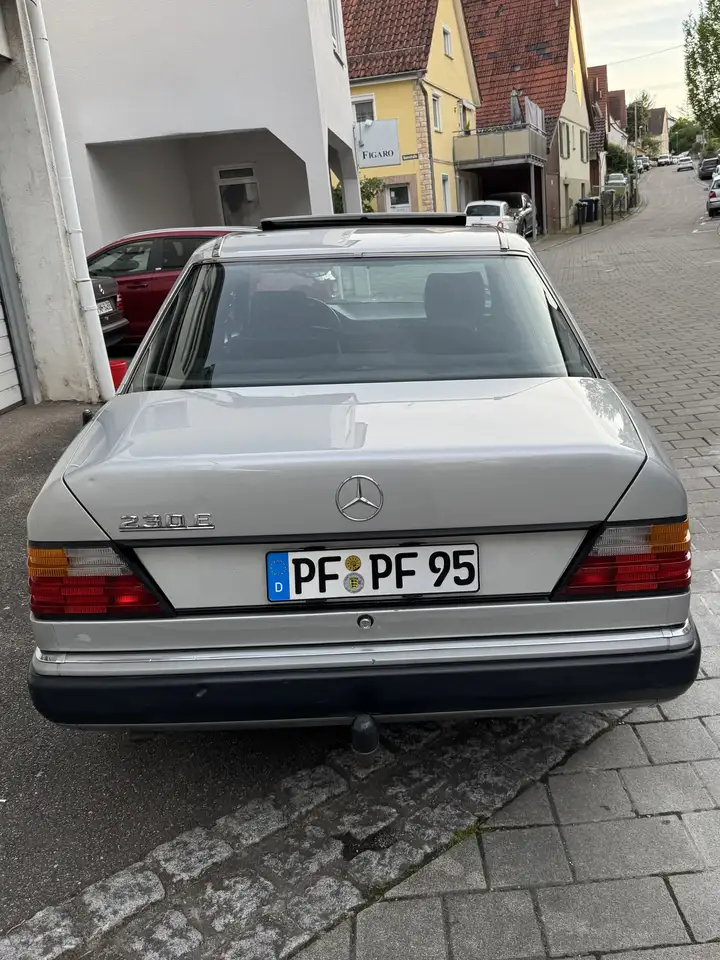 Mercedes-Benz E 230 W124 230 E Oldtimer, foto 7
