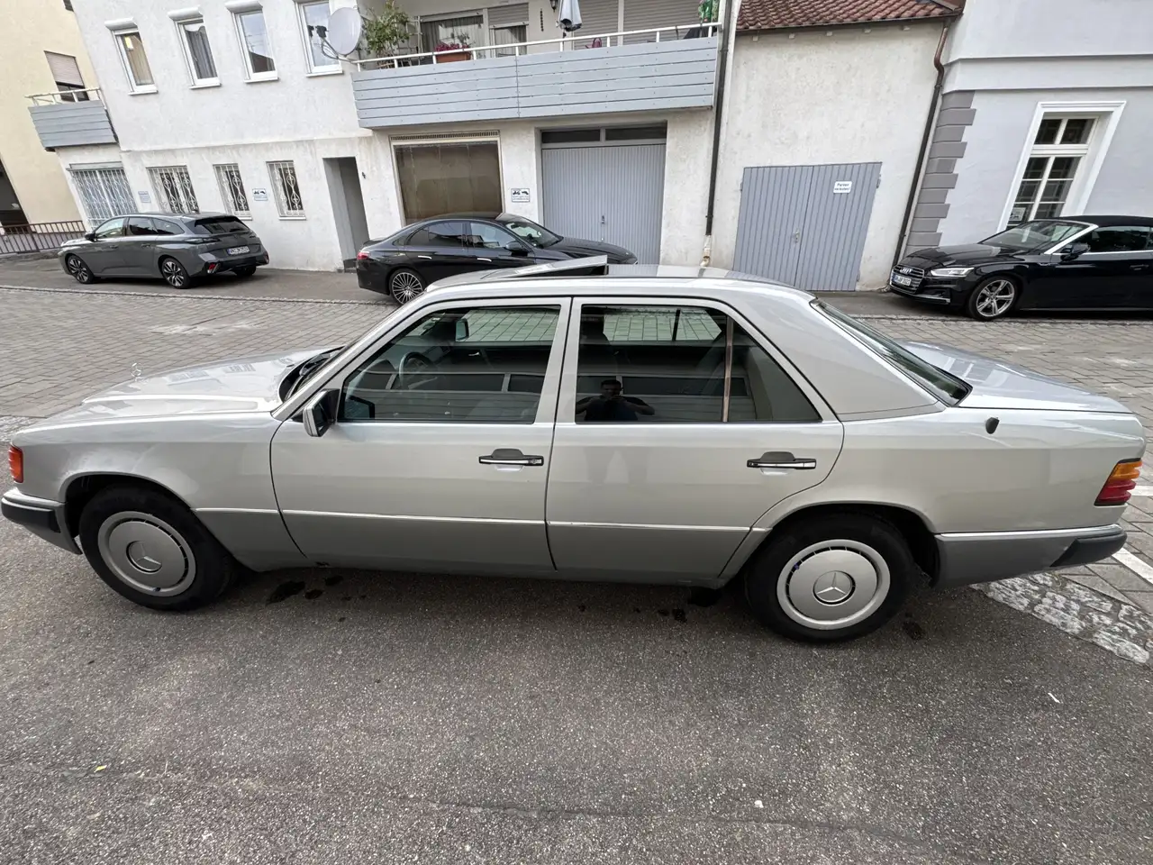 Mercedes-Benz E 230 W124 230 E Oldtimer, foto 3