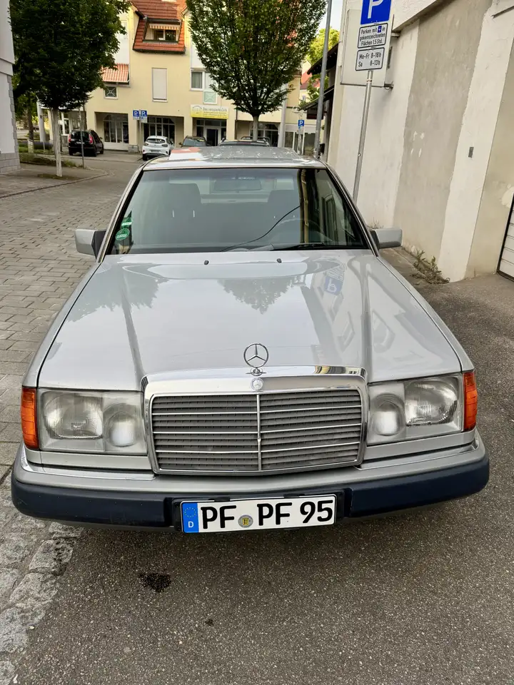 Mercedes-Benz E 230 W124 230 E Oldtimer, foto 2