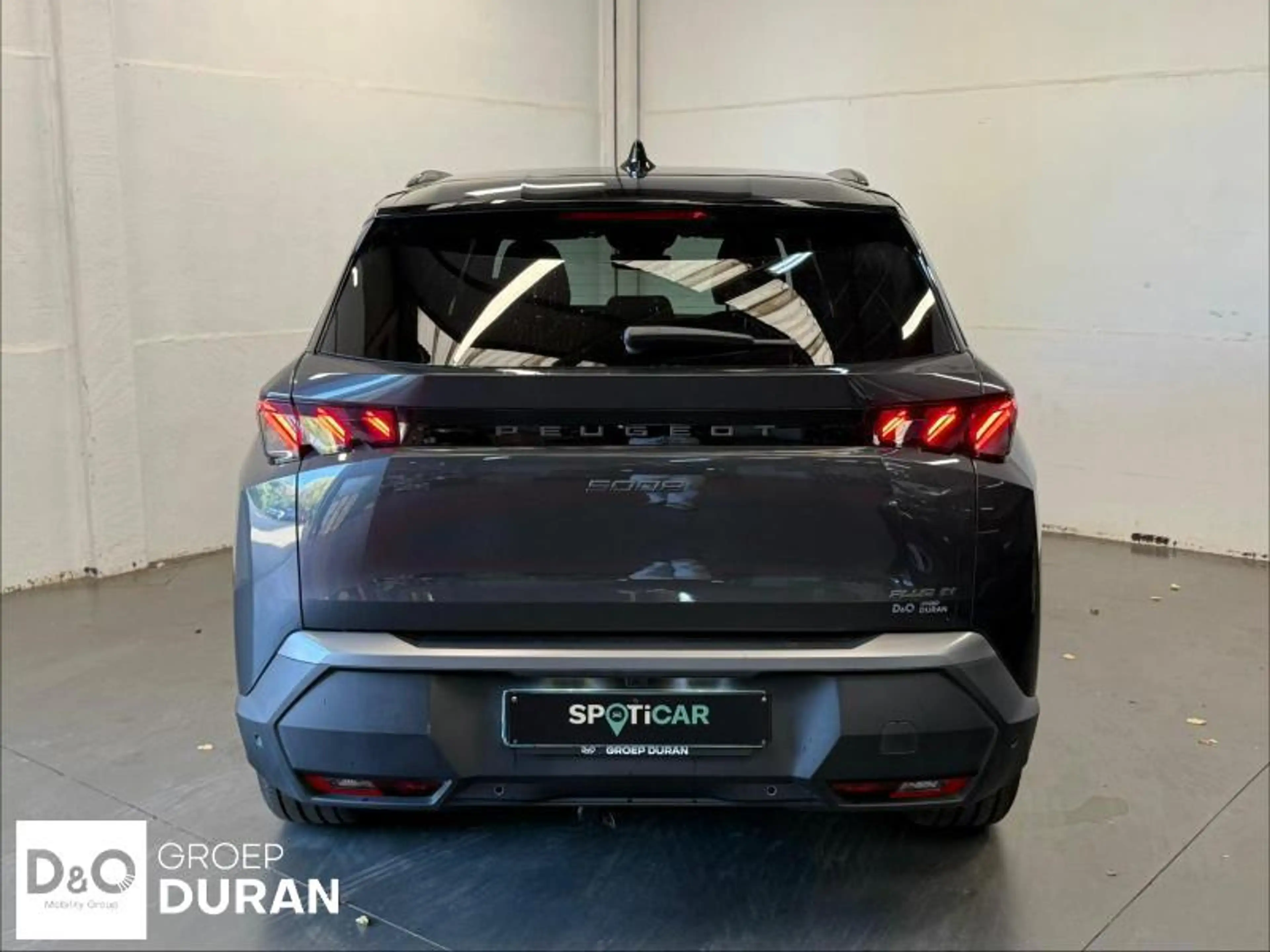 Peugeot 5008 III & e- GT — photo 5