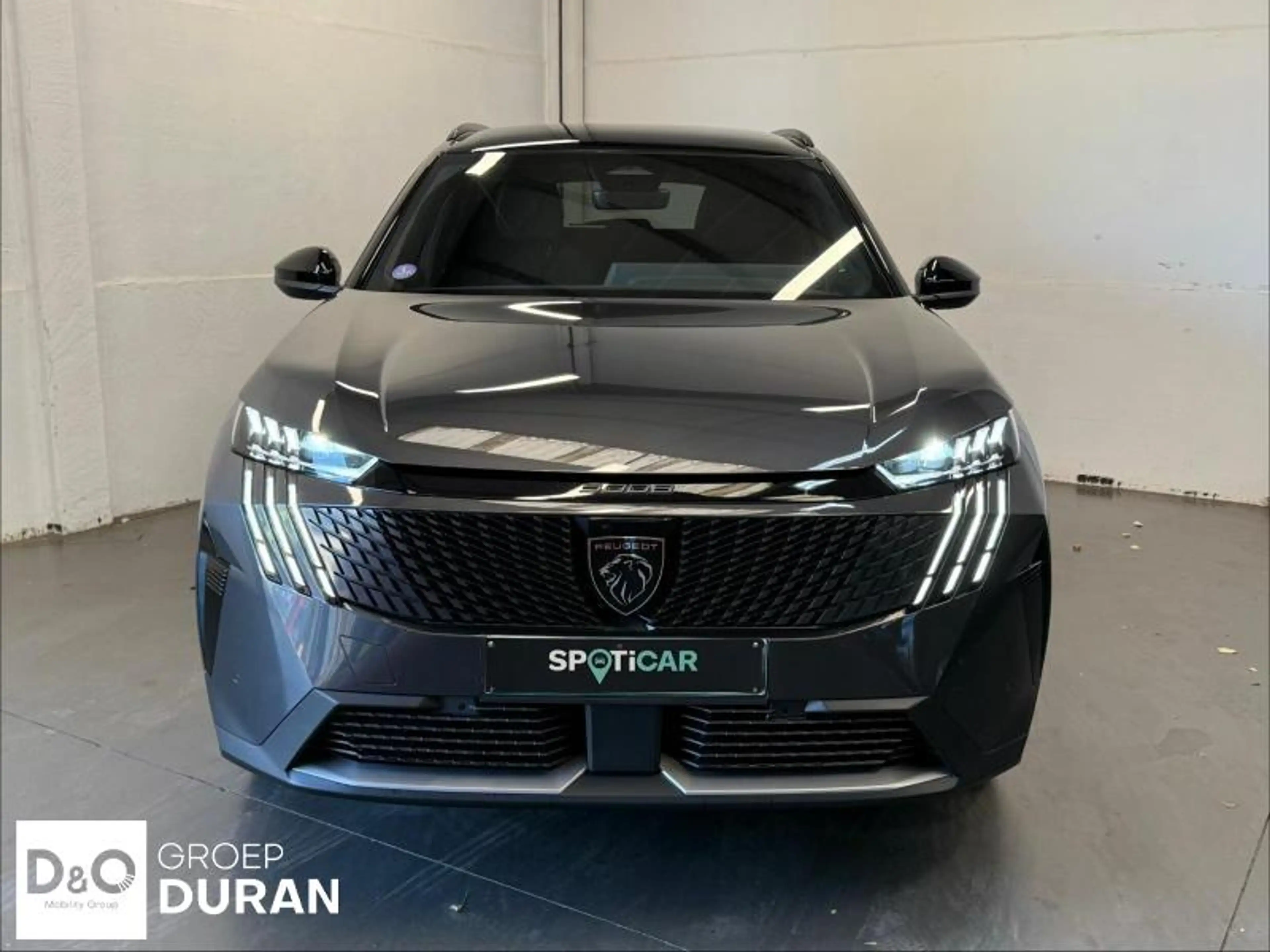 Peugeot 5008 III & e- GT — photo 2