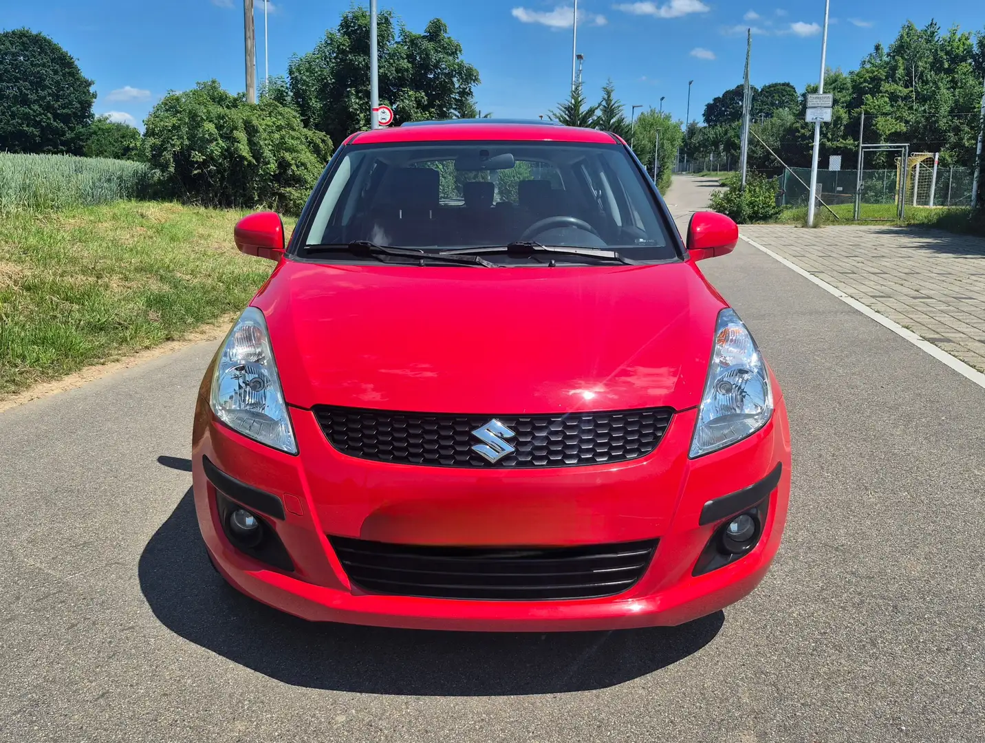 Suzuki Swift 1.2 Schdach KeyGo Sitzhz Klima PDC ServiceTüv Rot - 2
