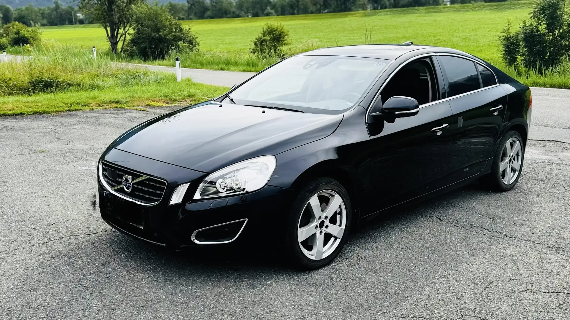 Volvo S60 D5 Momentum Geartronic Aut. - 1