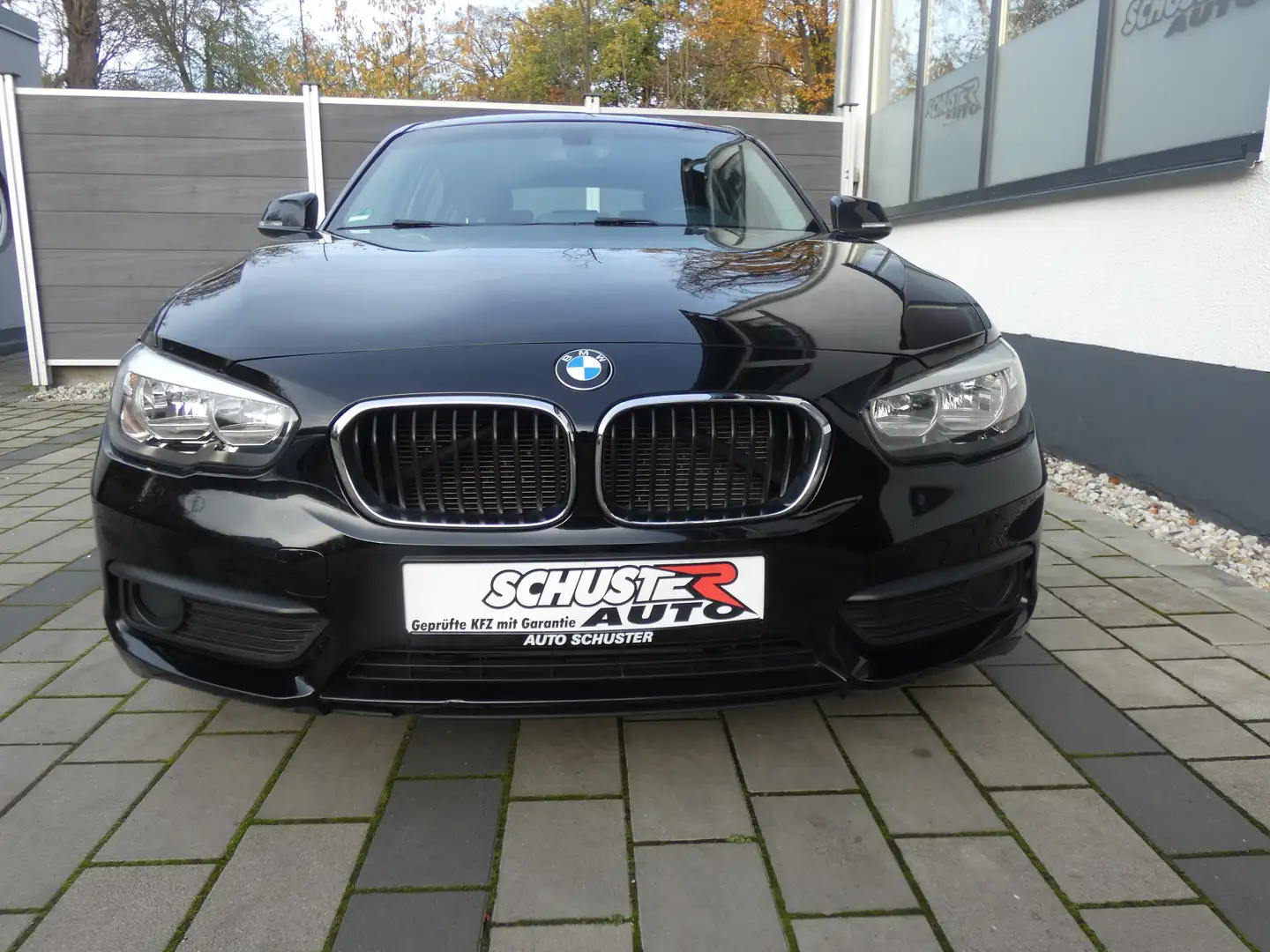 BMW 118 118 i Schwarz - 1