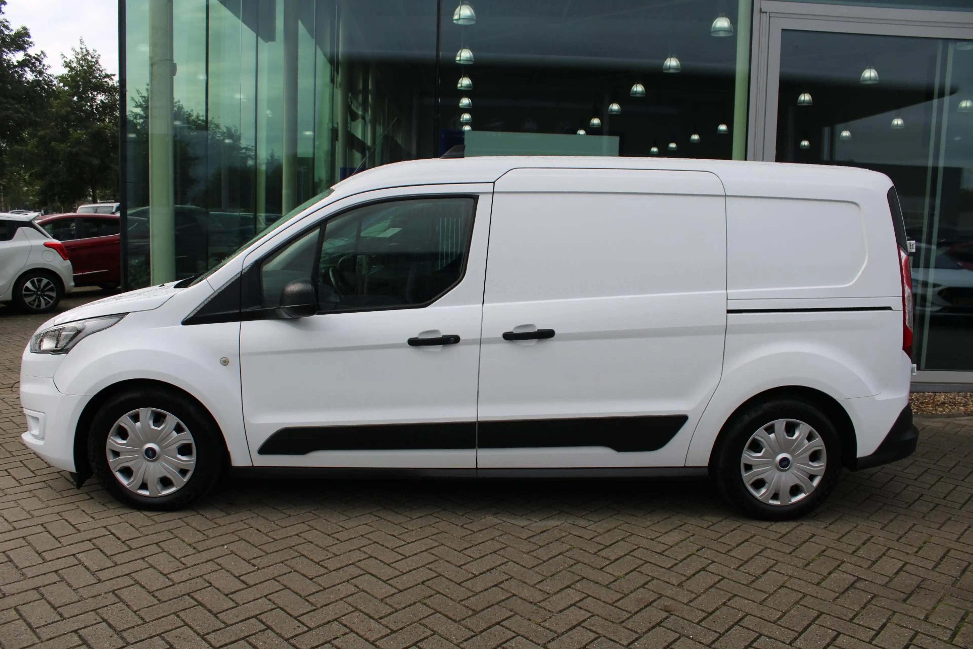 Ford Transit Connect 1.5 EcoBlue L2 Trend Volledig Ingerichte Laadruimt — photo 3