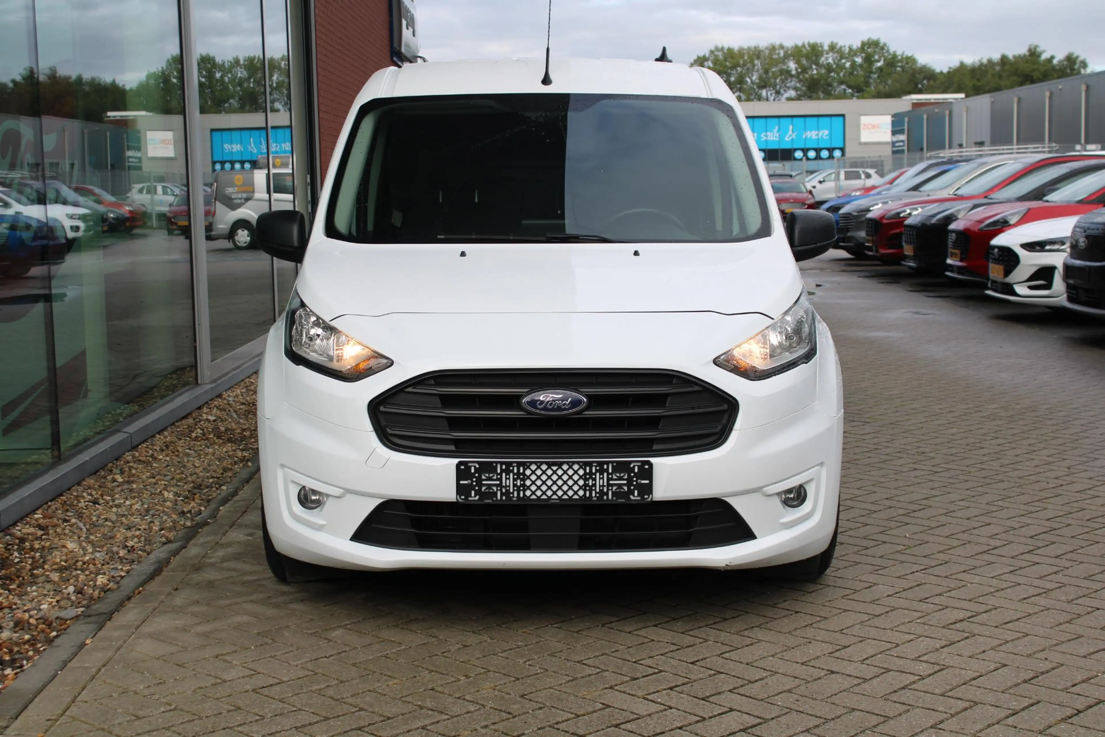Ford Transit Connect 1.5 EcoBlue L2 Trend Volledig Ingerichte Laadruimt — photo 2