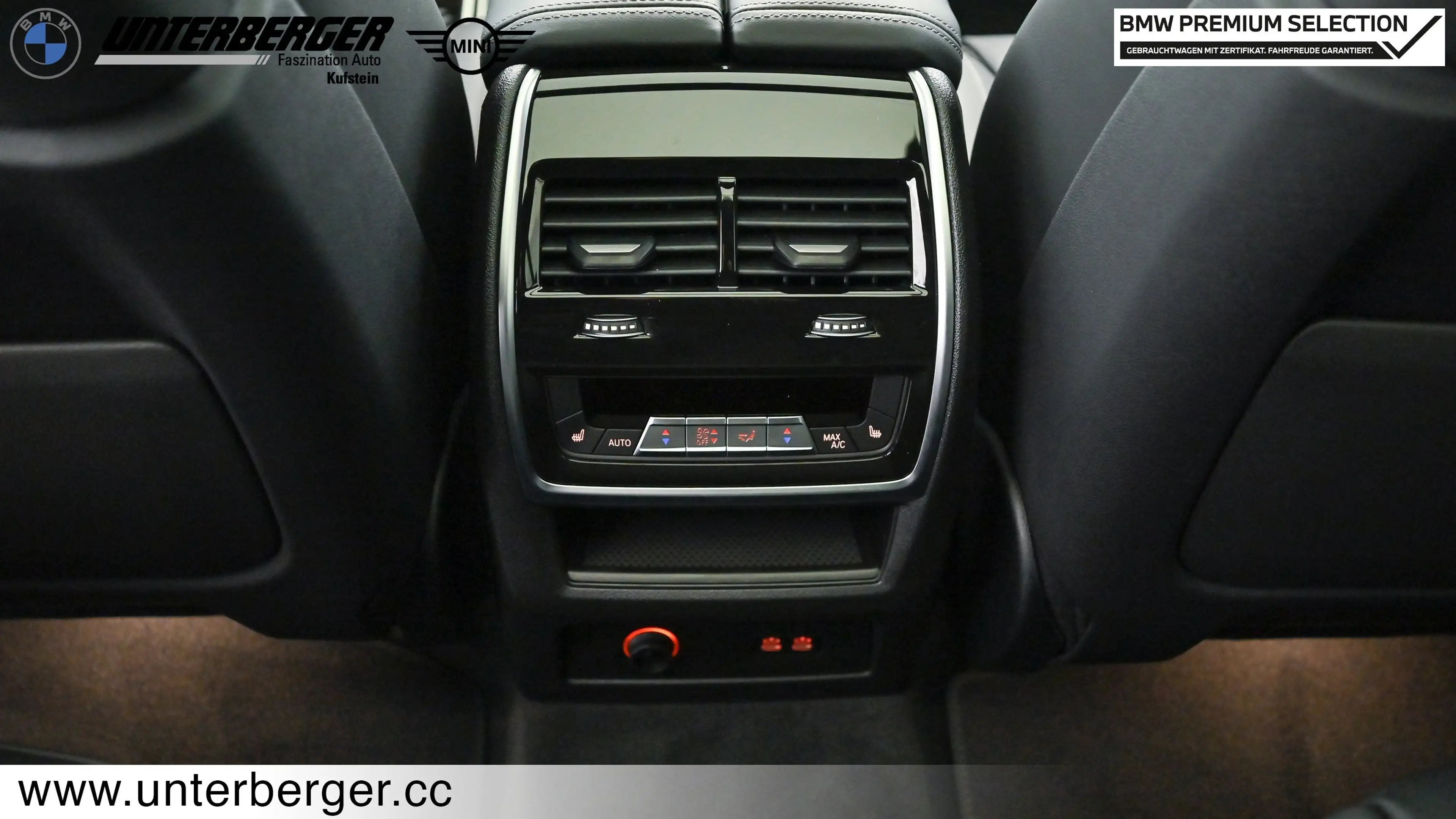 BMW X7 xDrive40d G07 B57 M Sportpaket B&W Surround — photo 15