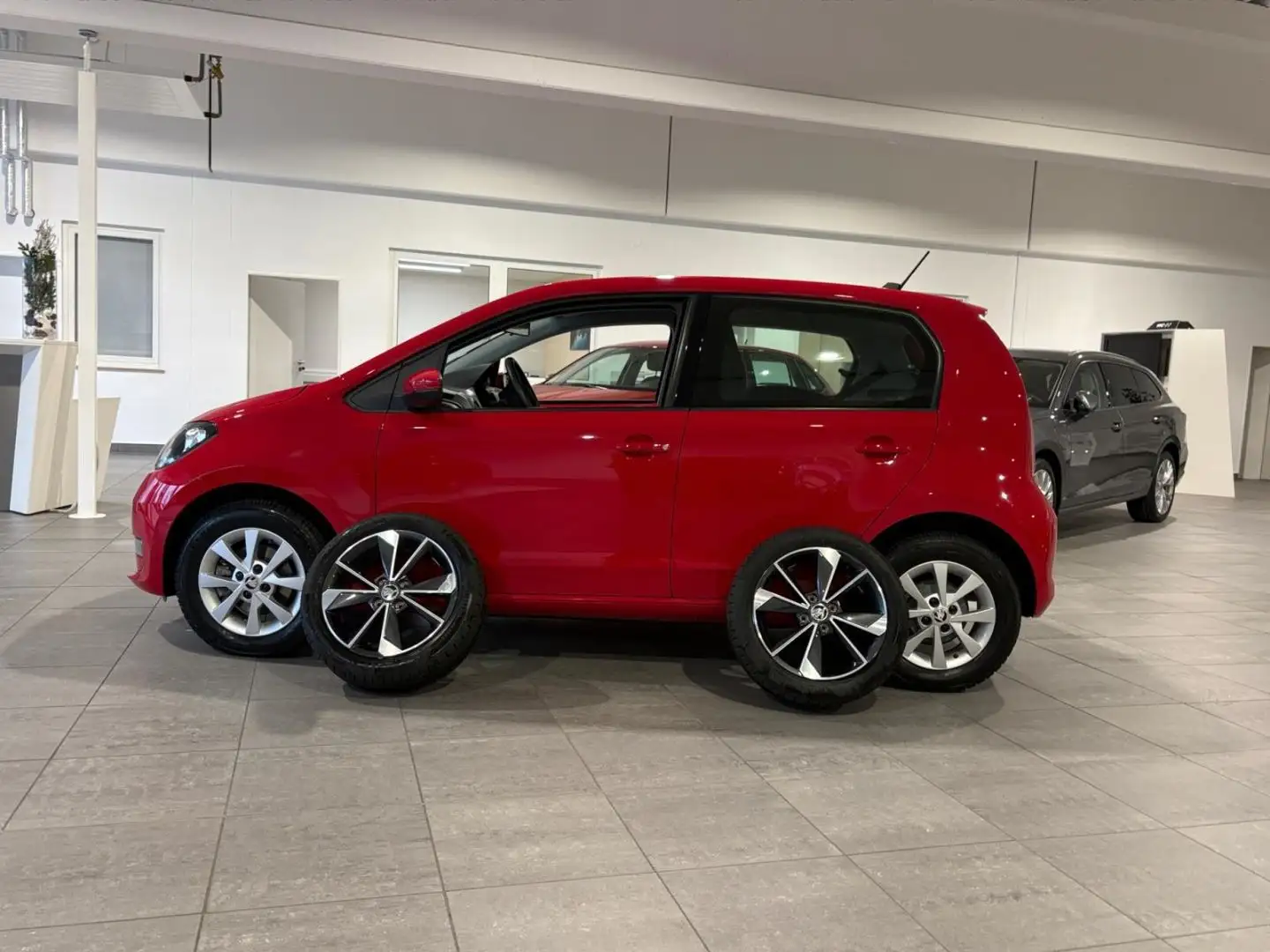 Skoda Citigo e iV Style SHz vorne, Klimaautom DAB Amb Red - 2
