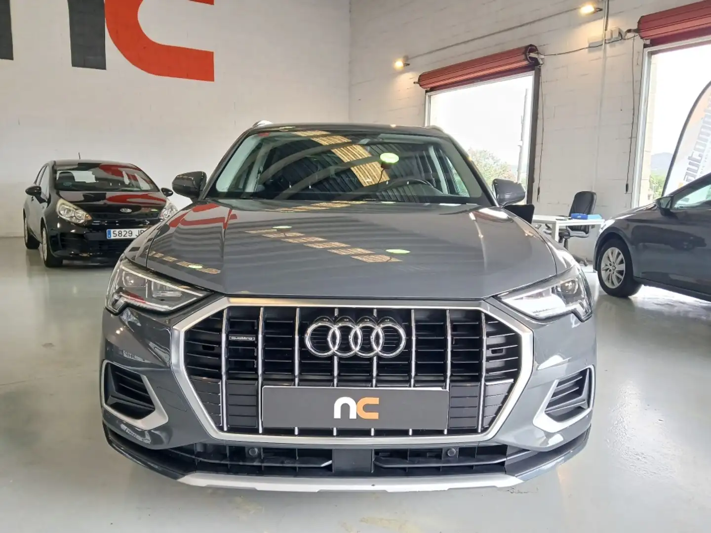 Audi Q3 40 TFSI quattro S tronic Gris - 2