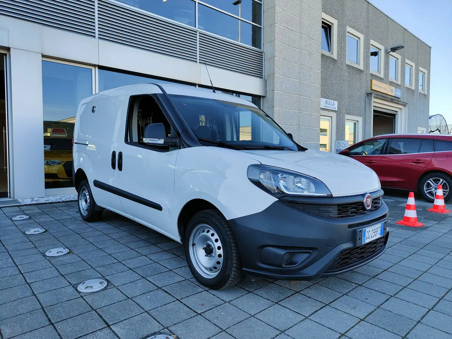 Fiat Doblo 1.3 MJT PC-TN Cargo Lamierato Clima Bluetooth Blanc - 2