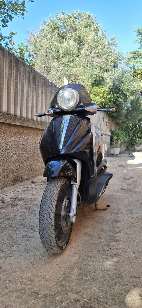 Piaggio Beverly 125 Nero - 2