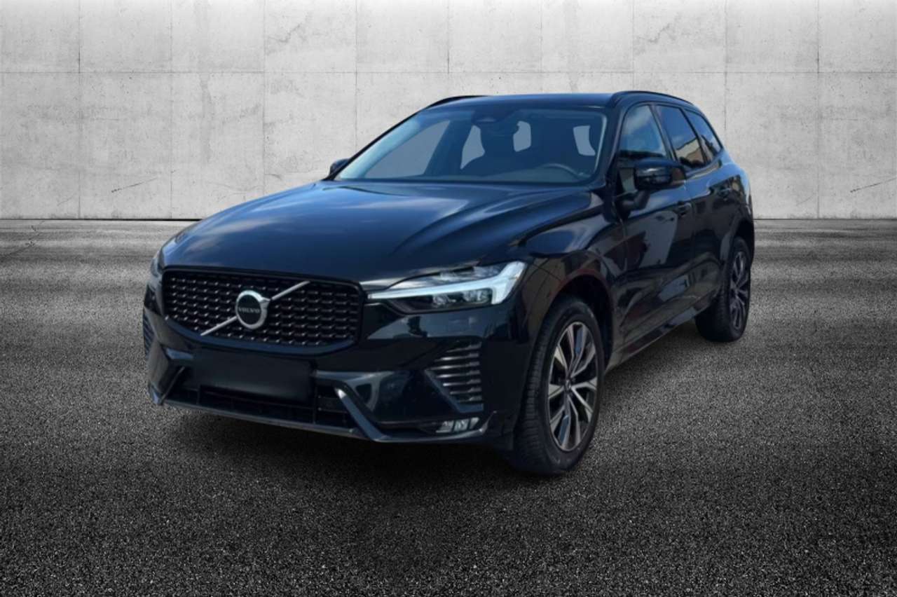 Volvo XC60 B4 (d) automatico Plus Dark