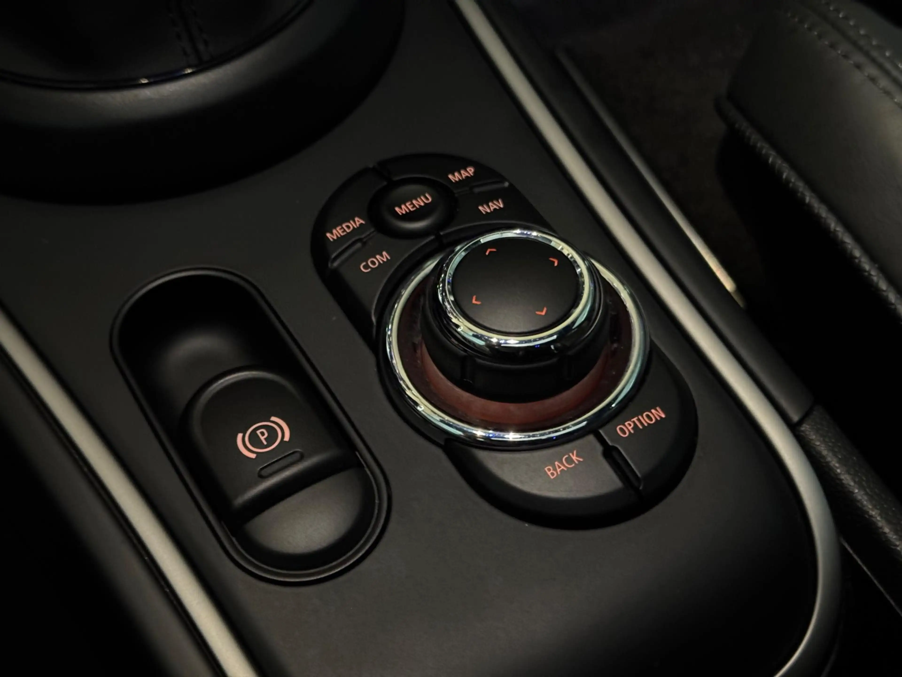 MINI John Cooper Works Countryman 1.5 Cooper — photo 18
