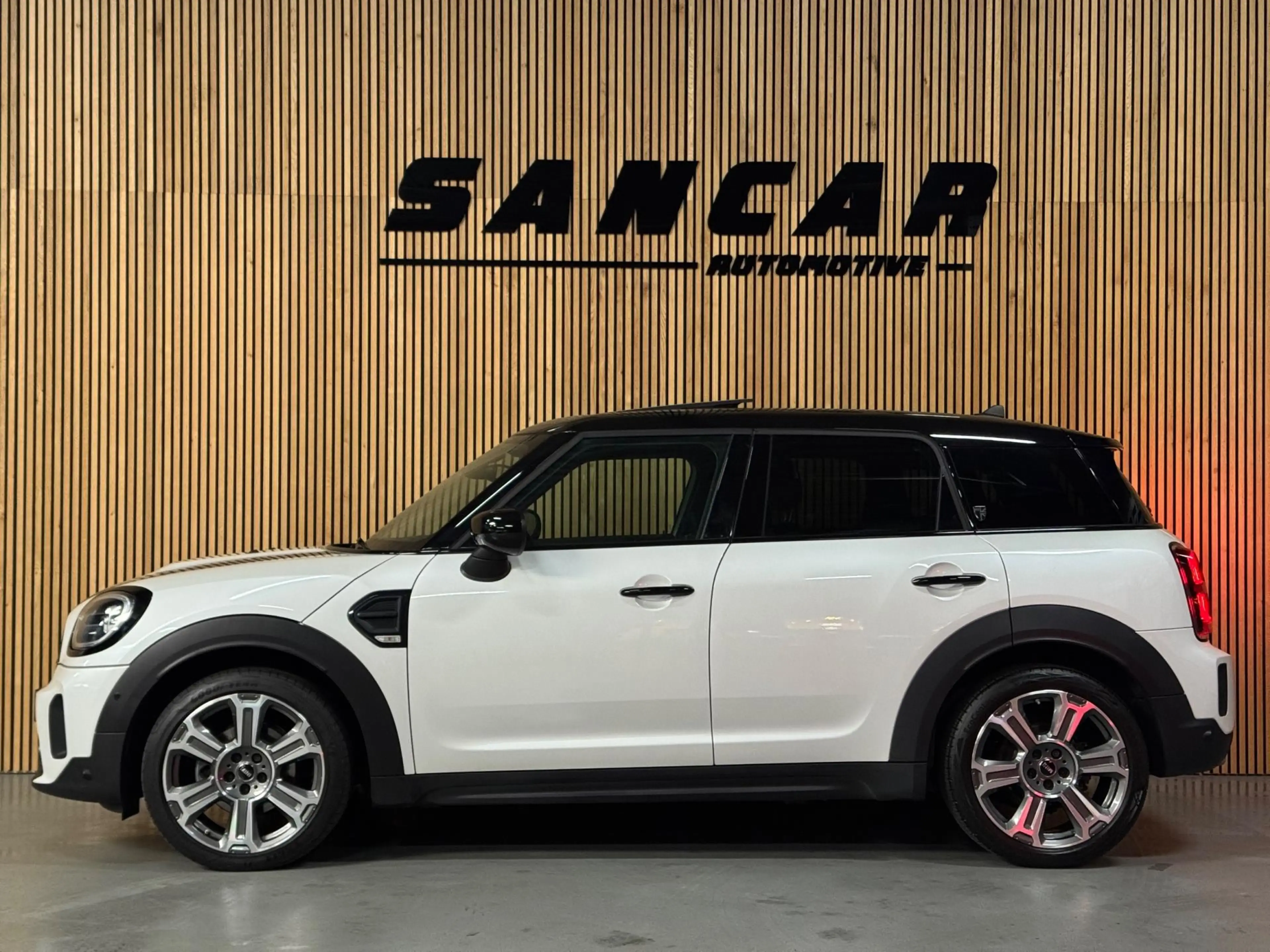 MINI John Cooper Works Countryman 1.5 Cooper — photo 5