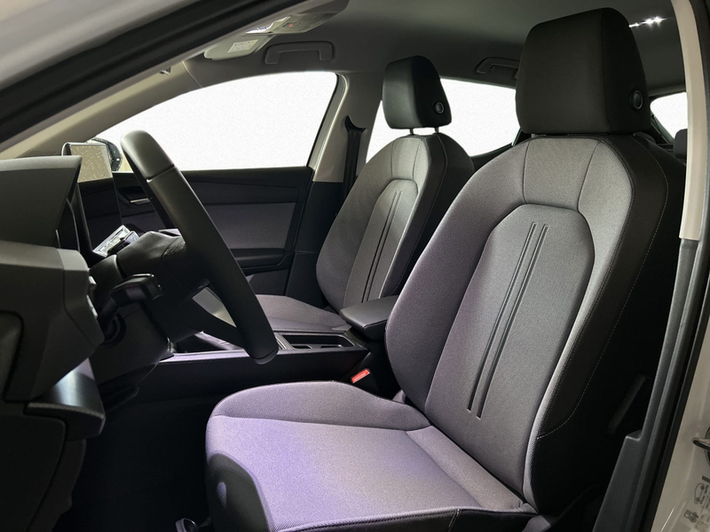 SEAT Leon Road Edition 1.5 TSI 85 kW Matrix-LED Sitzh — photo 8