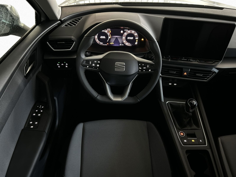 SEAT Leon Road Edition 1.5 TSI 85 kW Matrix-LED Sitzh — photo 11
